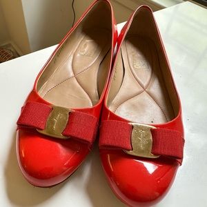 Ferragamo ∙ Varina Patent Flats - Size 9